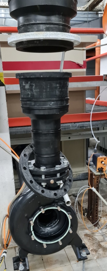 Rohr mit ausgebauter Regelklappe Image
